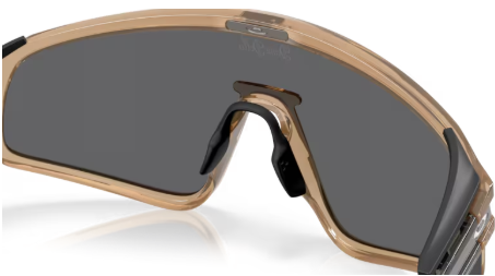 Sonnenbrille Oakley 0OO9404 - Latch panel - 940407 - Sepia - Größe(n) 35 (L)